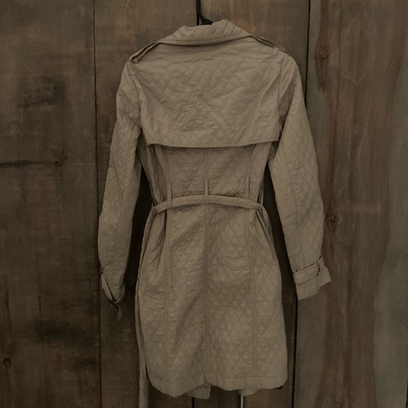 Club Monaco spring trench coat - Picture 3 of 9